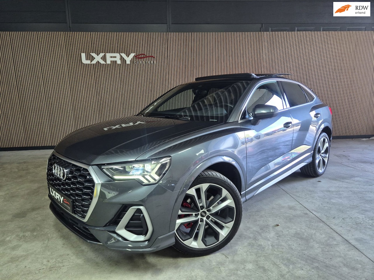 Audi Q3 Sportback - 40 TFSI quattro S Edition | Clima| Pano | Camera | Navi | Stoelverwarming | - AutoWereld.nl