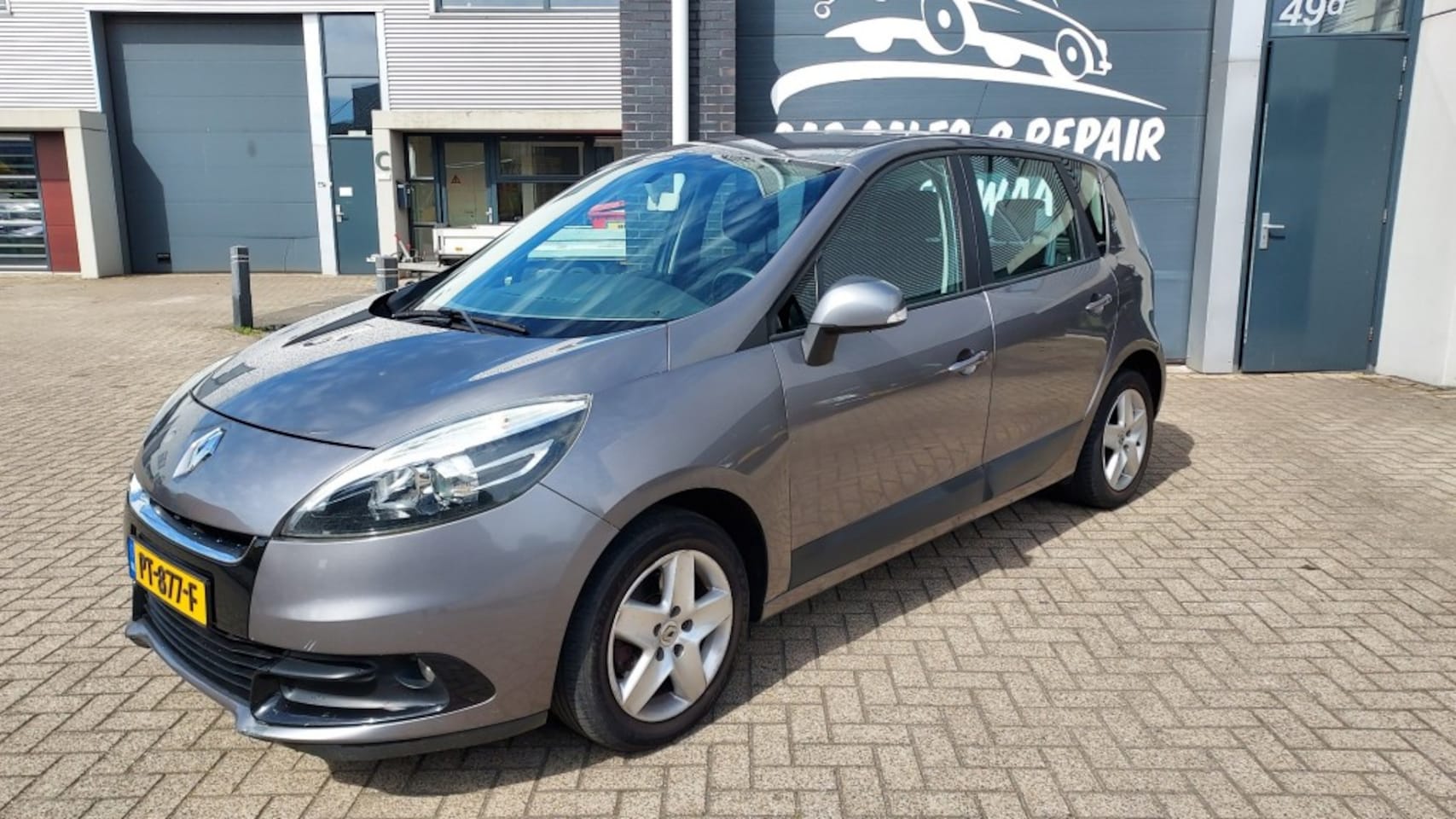 Renault Scénic - 1.6i 16V Navigatie / Cruise Control / Nieuwe APK - AutoWereld.nl