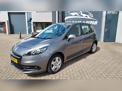 Renault Scénic - Scenic 1.6i 16V Navigatie / Cruise Control / Nieuwe APK