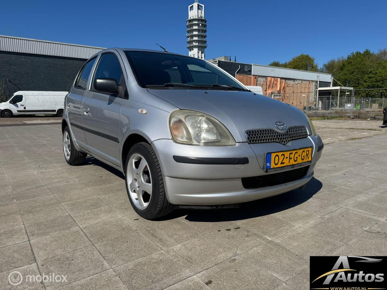 Toyota Yaris - 1.3-16V VVT-i Sol- Airco- Nap- Trekhaak - AutoWereld.nl