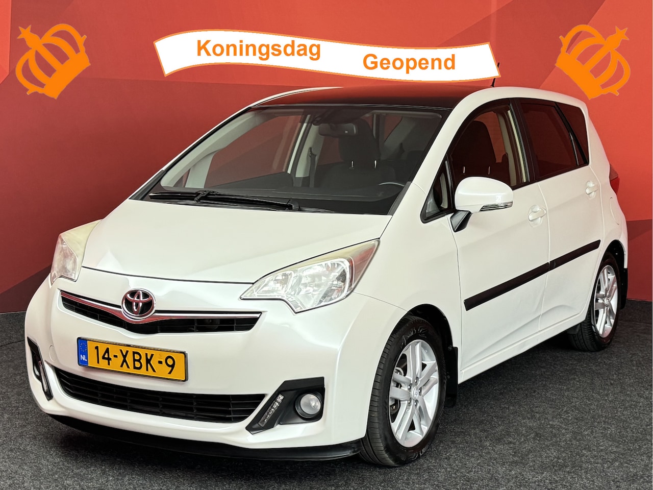Toyota Verso S - 1.3 VVT-i Dynamic | Navigatie | Climate Control | Panorama | APK 18-01-2027 | - AutoWereld.nl