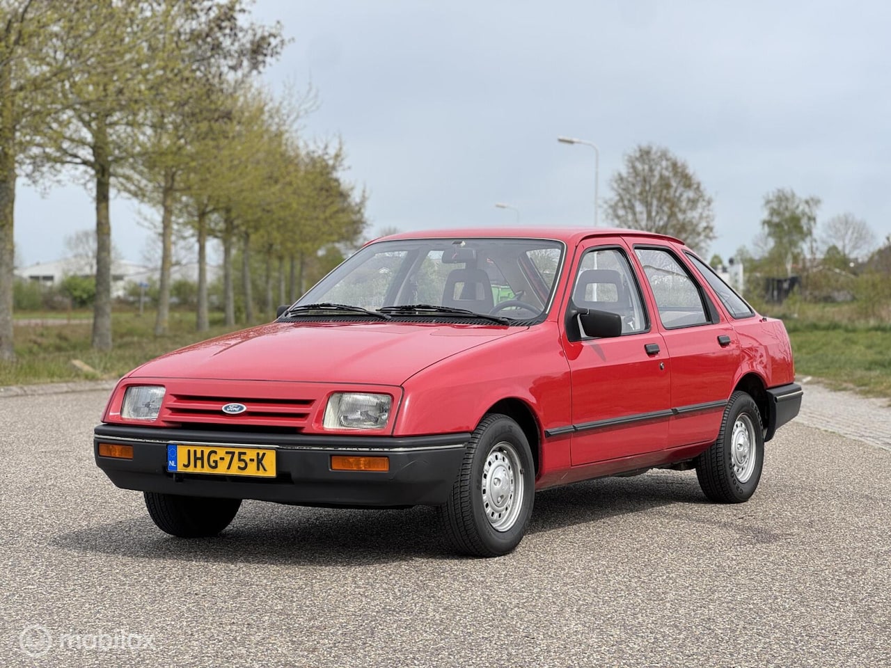Ford Sierra - 1.6 L 1983 5-Bak - AutoWereld.nl