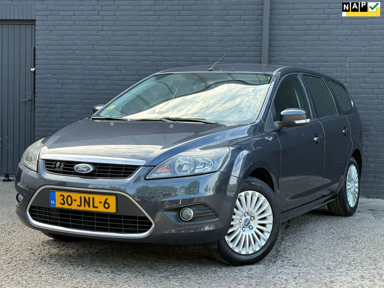 Ford Focus Wagon - 1.8 Titanium Flexi Fuel NAVI | AIRCO | TREKHAAK | CRUISE | NWE APK - AutoWereld.nl