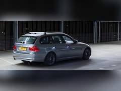 BMW 3-serie Touring - 318i High Executive