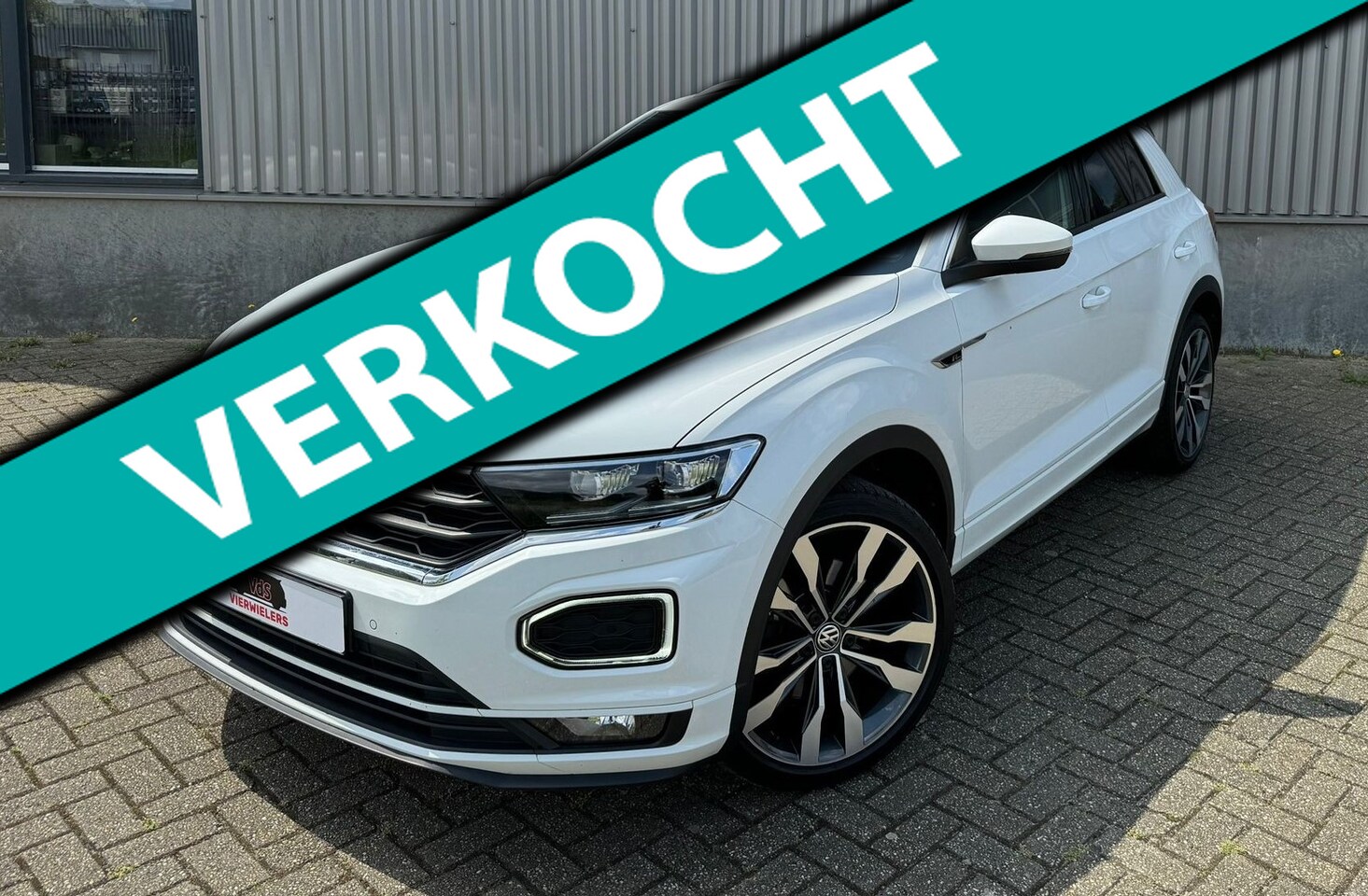 Volkswagen T-Roc - 2.0 TSI 4Motion 3x R-line Sport 190pk Pano - AutoWereld.nl