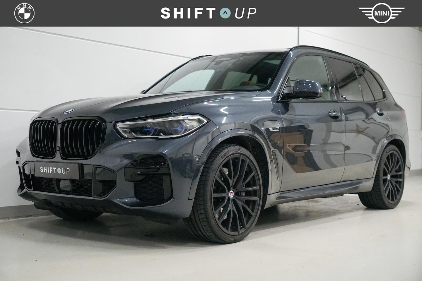 BMW X5 - xDrive45e M-Sport | Panoramadak | Laser | CoPilot | Elektr. Trekhaak - AutoWereld.nl
