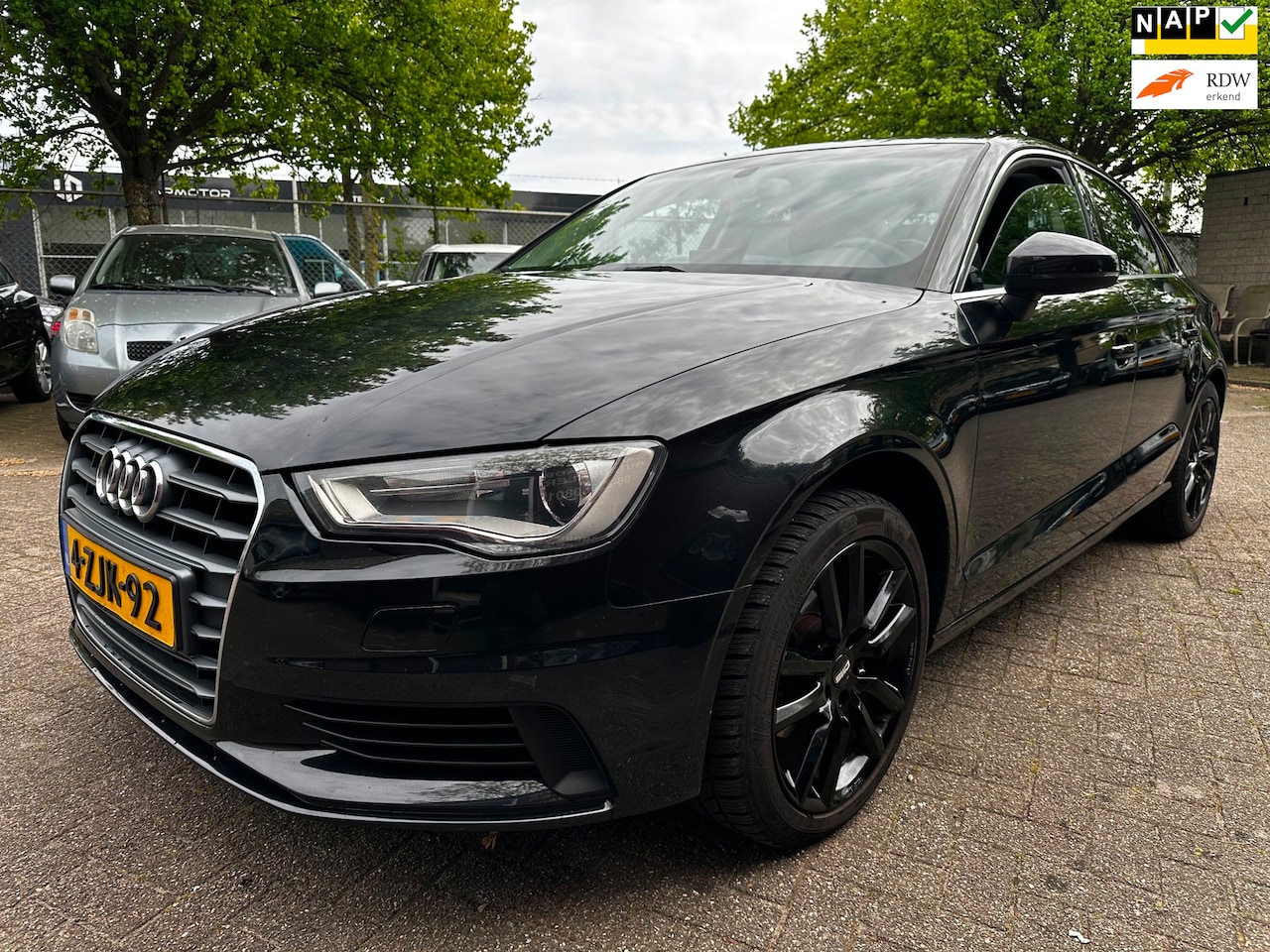 Audi A3 Limousine - 1.4 TFSI CoD Attraction Pro Line Plus 1.4 TFSI CoD Attraction Pro Line Plus - AutoWereld.nl