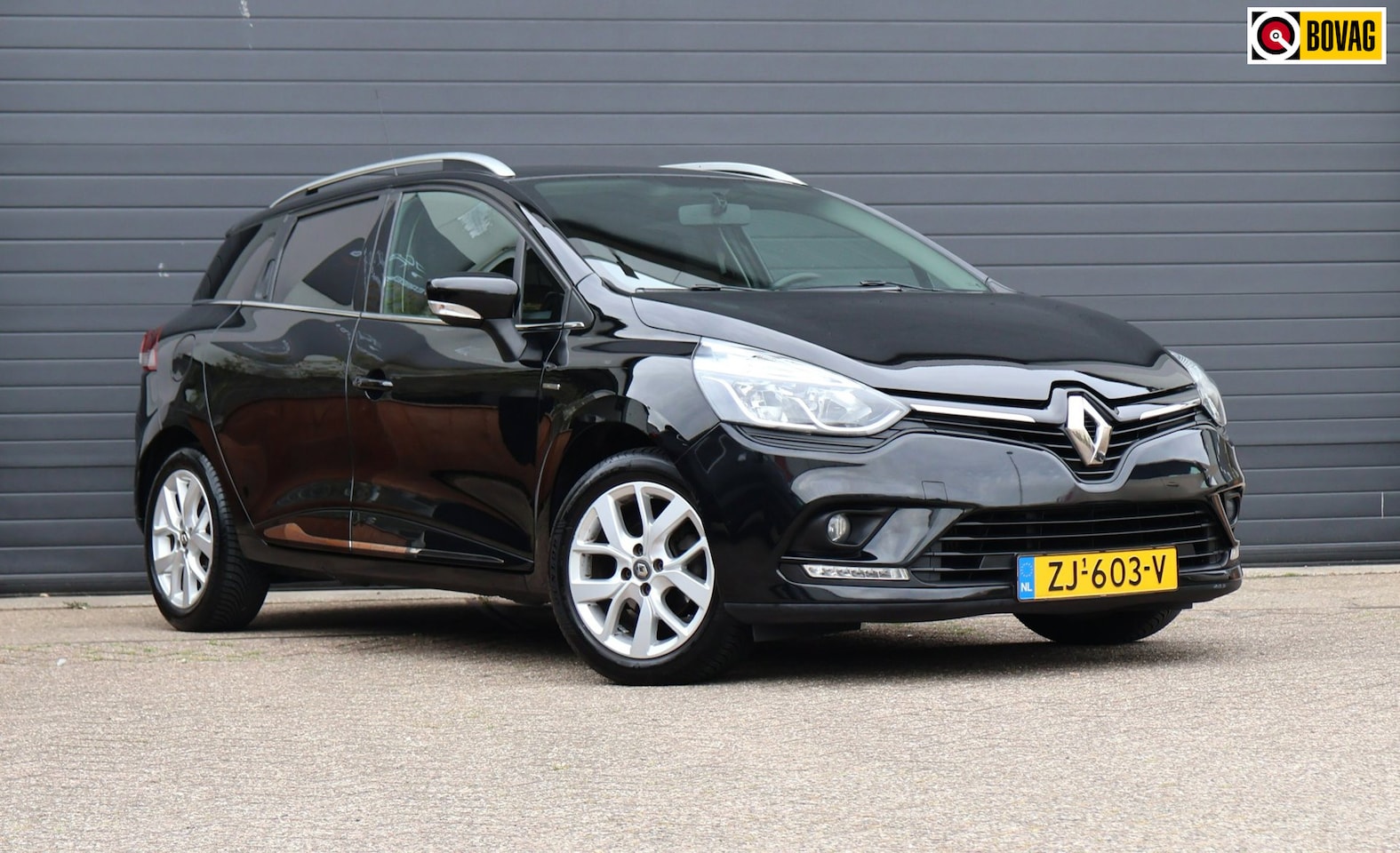 Renault Clio Estate - 0.9 TCe Limited Airco/Navi/PDC/Cruise - AutoWereld.nl