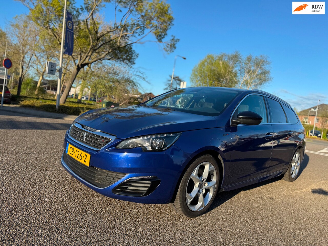 Peugeot 308 SW - 2.0 BlueHDI GT 180 PK / automaat / VOL OPTIE's!!!!!!!!!!!!!!!!!! - AutoWereld.nl