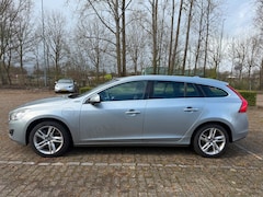 Volvo V60 - 2.4 D6 AWD Plug-In Hybrid Pure Limited Leder Trekhaak Cruise