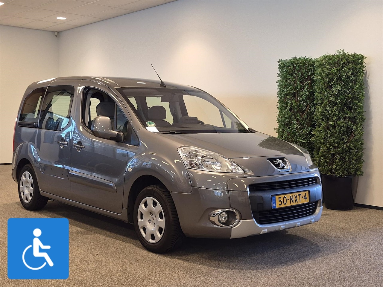 Peugeot Partner - Rolstoelauto - AutoWereld.nl