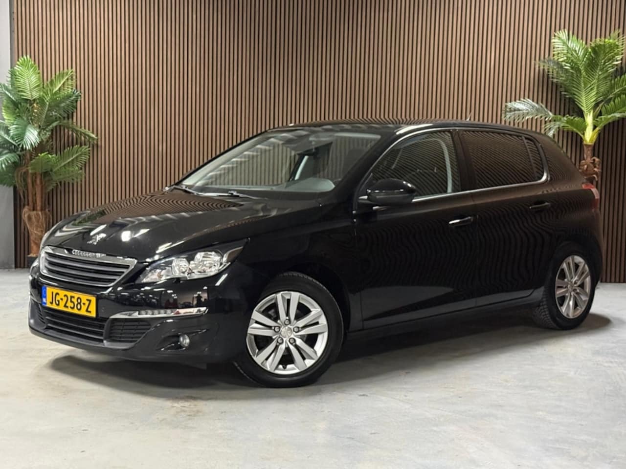 Peugeot 308 - 1.2 PureT.Blue L. Ex - AutoWereld.nl