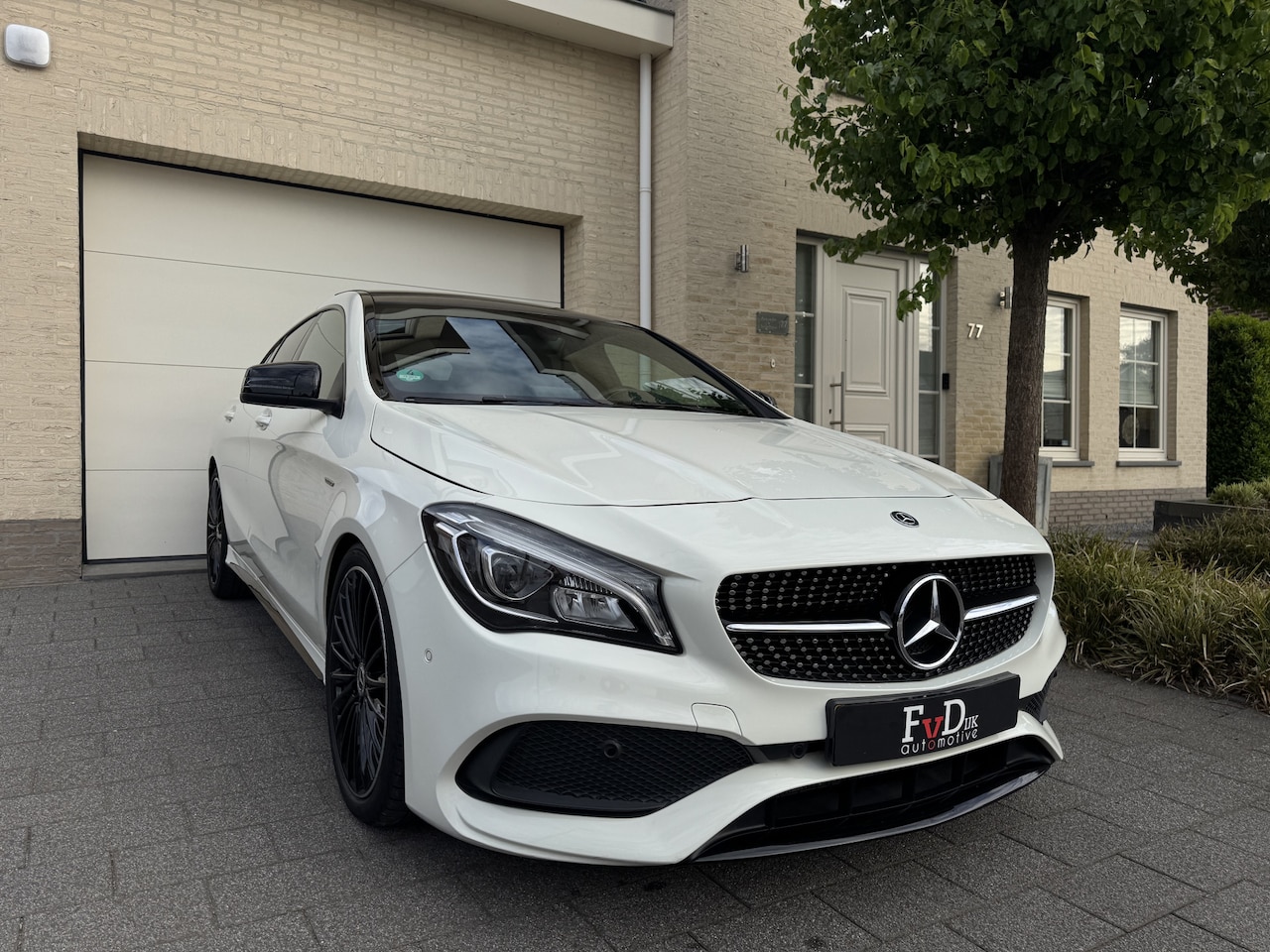 Mercedes-Benz CLA-klasse Shooting Brake - 200 AMG Edition Panoramadak Camera Navi Keyless SportLeder Nightpakket Led 19" - AutoWereld.nl