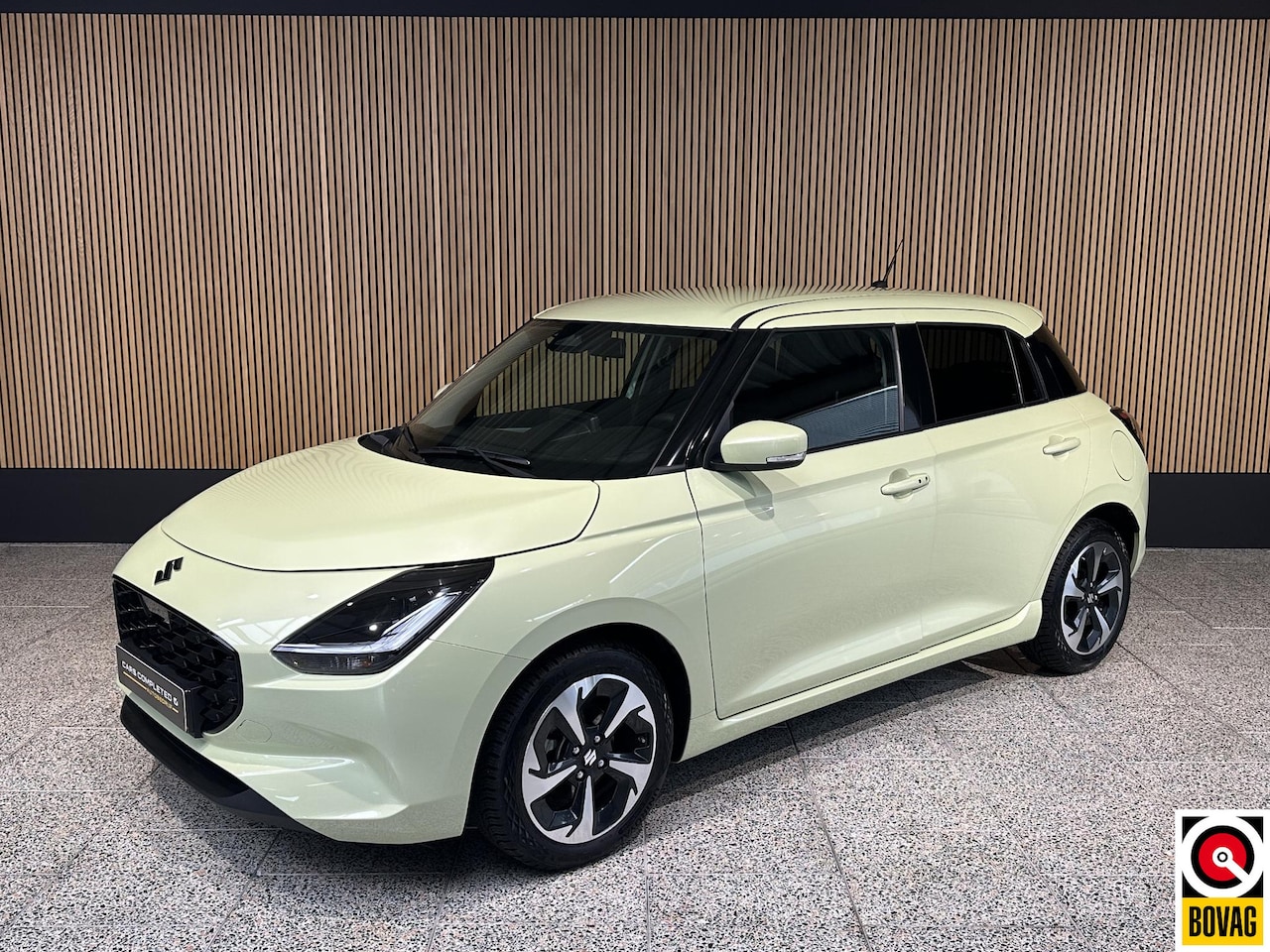 Suzuki Swift - 1.2 Select Smart Hybrid Camera | Stoelverwarming | Carplay - AutoWereld.nl