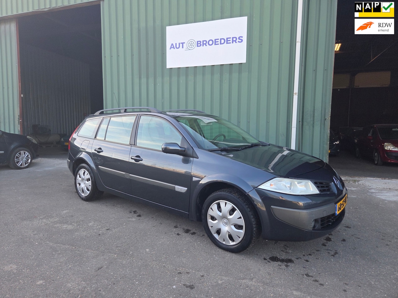 Renault Mégane Grand Tour - 2.0-16V Dynamique Comfort AUTOMAAT - INRUIL - ZO MEENEMEN - AutoWereld.nl