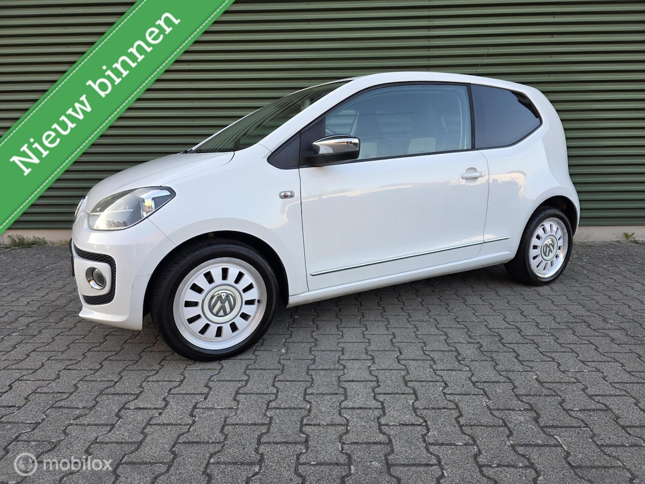 Volkswagen Up! - 1.0 White up!|Navi|Stoelverw|Airco|2X Sleutel| - AutoWereld.nl