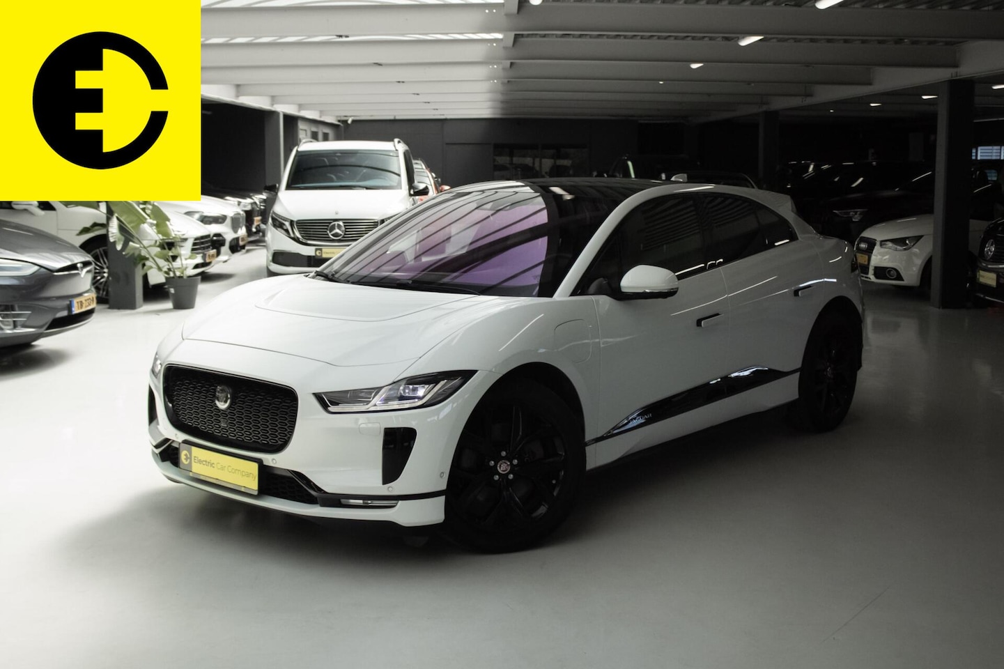 Jaguar I-PACE - EV400 HSE 90 kWh | Panoramadak | HUD | Meridian Audio - AutoWereld.nl