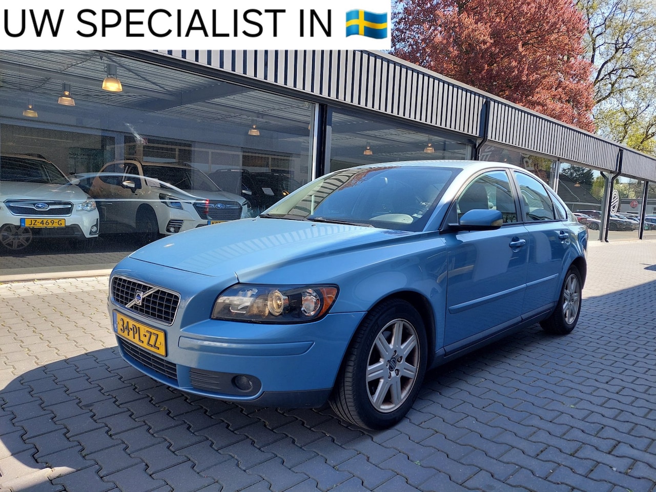 Volvo S40 - 2.4 Momentum drie eigenaren 11 jaar dezelfde eigenaar clima high performance sound 16inch - AutoWereld.nl