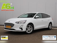 Ford Focus Wagon - 1.5 EcoBlue Trend Edition Business Trekhaak Navigatie Carplay Android Parkeersensor Airco