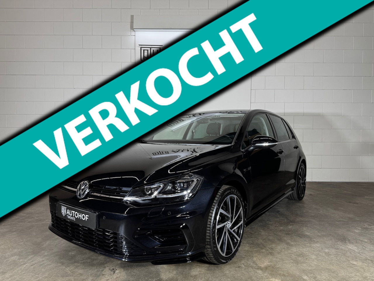 Volkswagen Golf - 7.5 1.5 TSI R-Line Black P.|LED|APPLE C.|NAVI|STOEL V.| - AutoWereld.nl