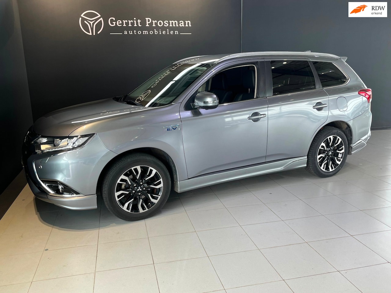 Mitsubishi Outlander Sport - Mitsubishi Outlander 2.0 PHEV Premium (2017) Sportpack 1+2 - AutoWereld.nl