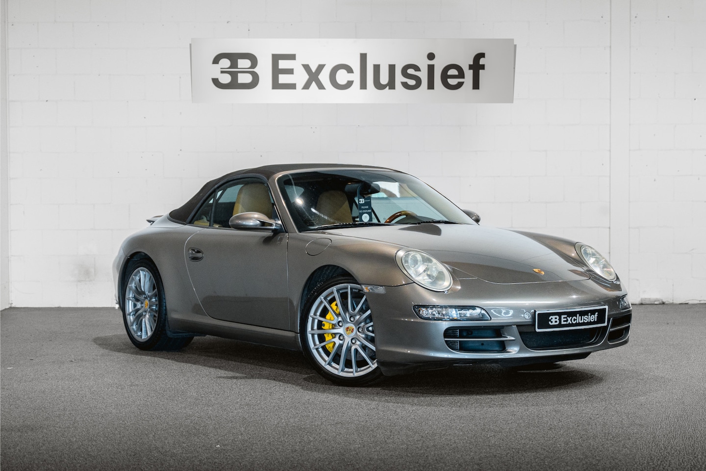 Porsche 911 Cabrio - 3.8 Carrera S NL-auto | Motor slechts 60dkm | 997 - AutoWereld.nl