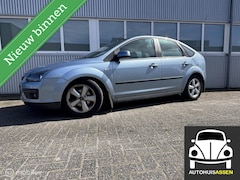 Ford Focus - 1.6-16V Futura, koningsdag aanbieding