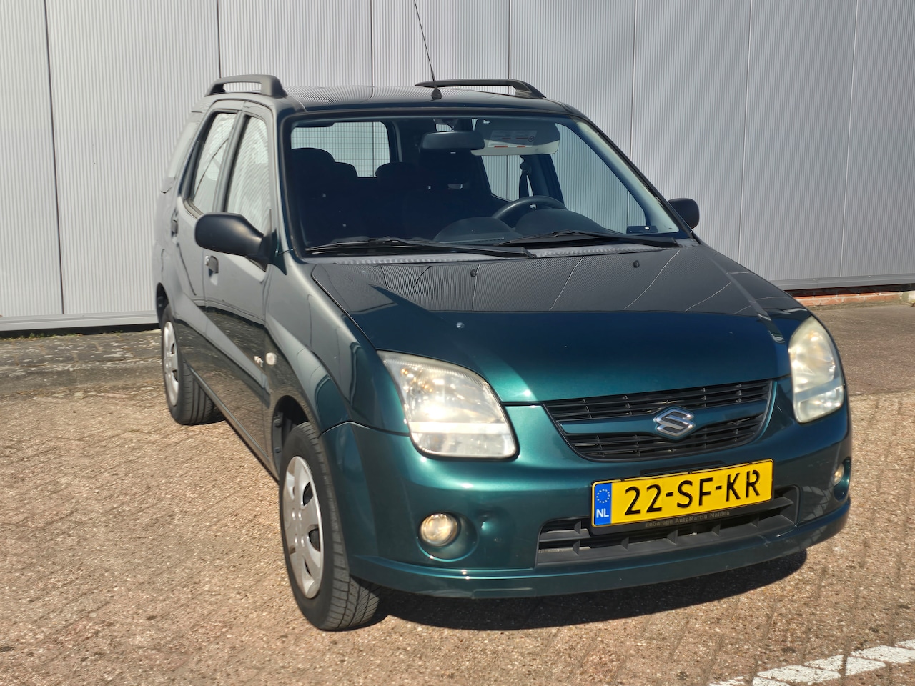 Suzuki Ignis - 1.5-16V GLS Airco, trekhaak, elektrische spiegels, achterbank in delen, elektrische ramen - AutoWereld.nl