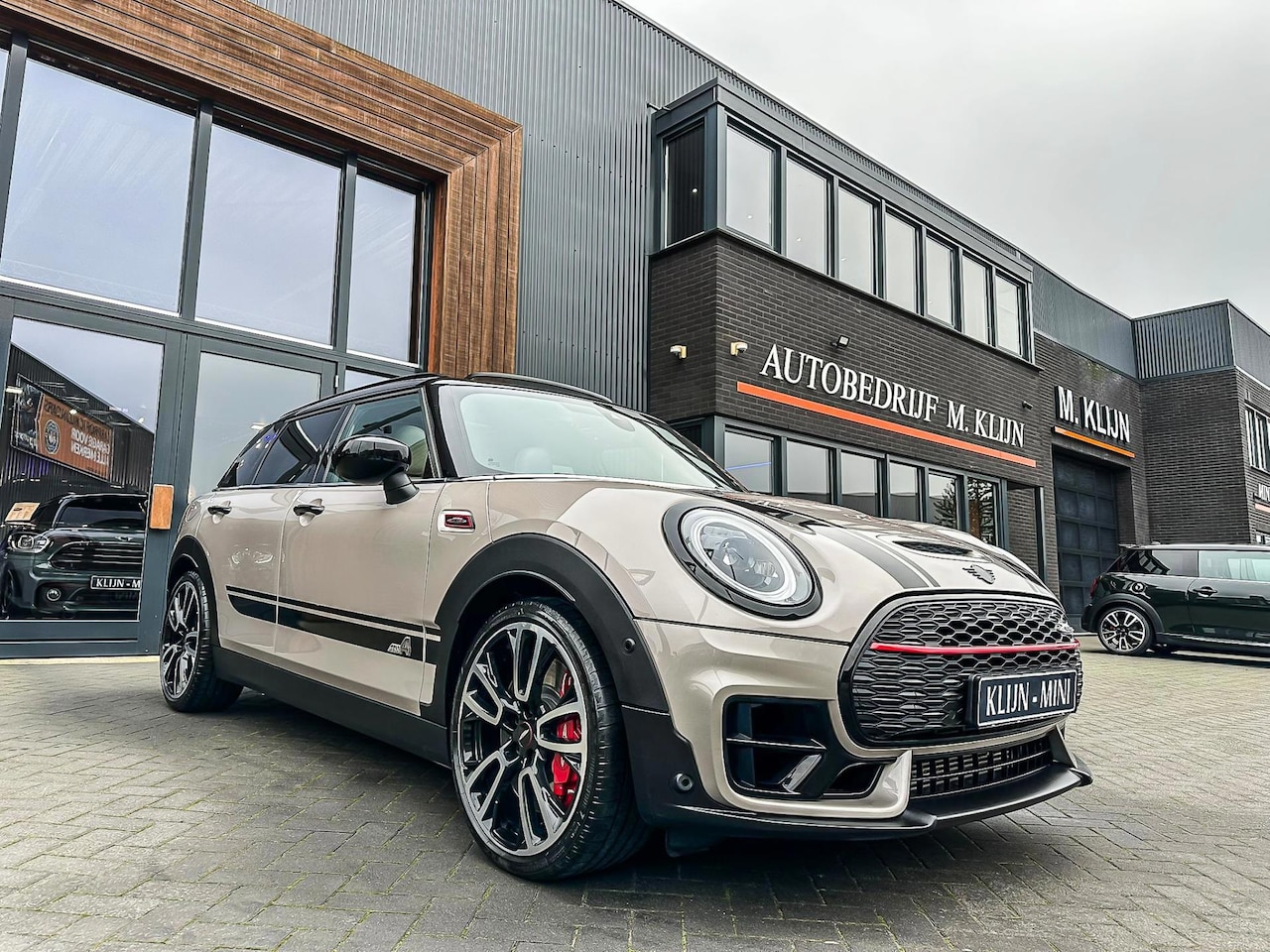 MINI Clubman - Mini 2.0 JCW ALL4 John Cooper Works F1 aut 306pk/Rooftopgrey/pano/camera/Uniek - AutoWereld.nl