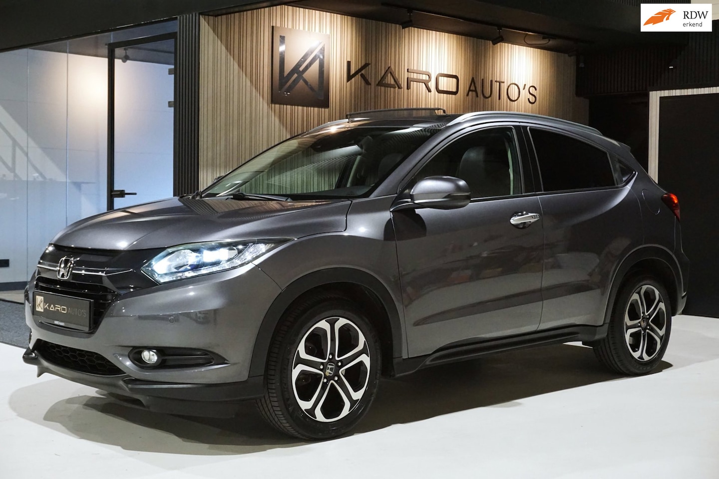 Honda HR-V - 1.5 i-VTEC Executive AUT Pano Navi Cam Led Cruise - AutoWereld.nl