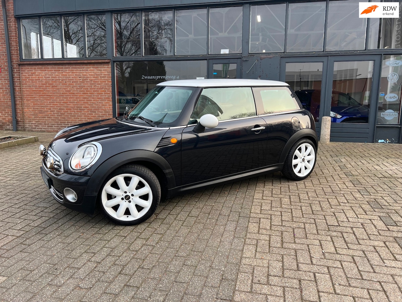 MINI Cooper - Mini 1.6 Chili, Volleer, Airco - AutoWereld.nl