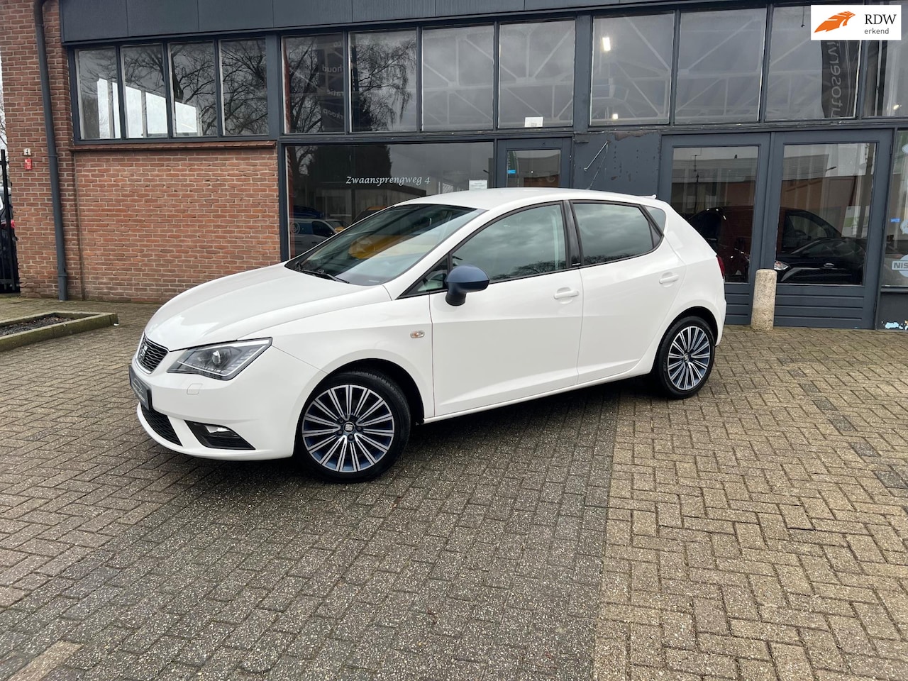 SEAT Ibiza - 1.2 TSI FR Connect, Xenon, Sound, Stoelverwarming, leder - AutoWereld.nl
