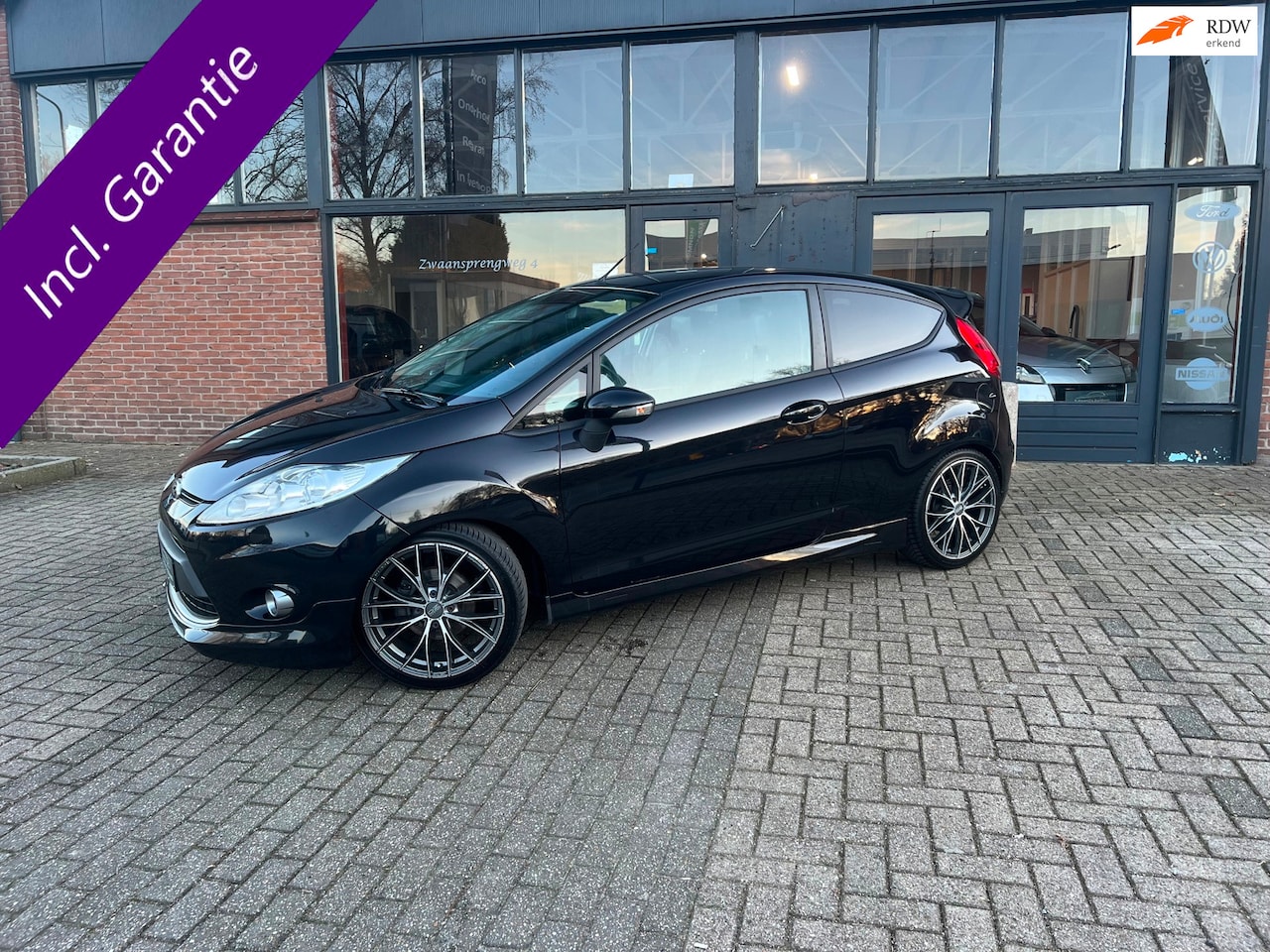 Ford Fiesta - 1.6 Metal 1.6 Metal, Leer, Keyless, Climate control - AutoWereld.nl