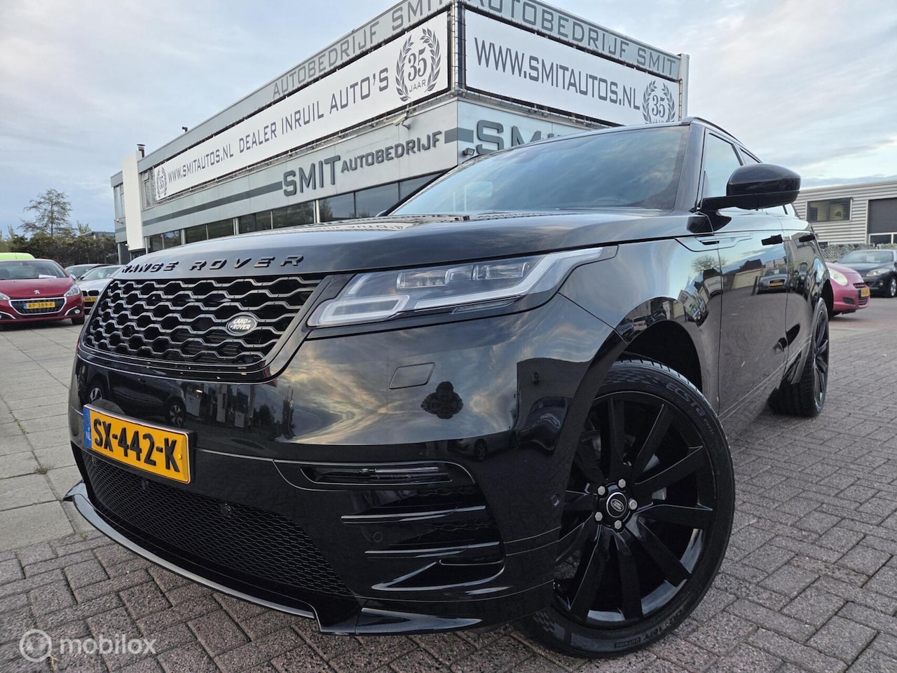 Land Rover Range Rover Velar - 2.0 I4 Turbo AWD R-Dynamic HSE 2.0 I4 Turbo AWD R-Dynamic HSE - AutoWereld.nl
