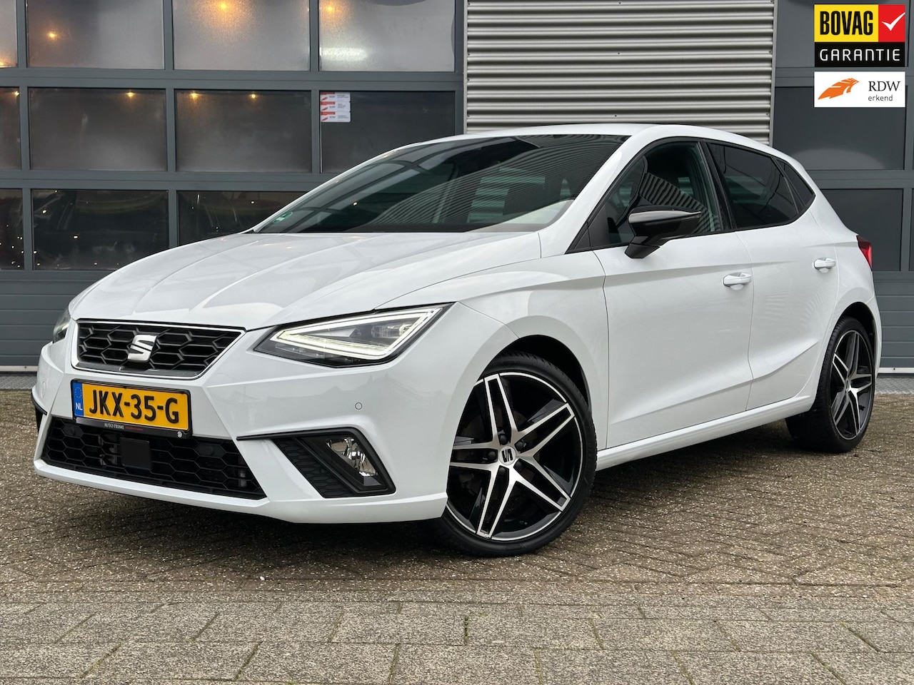 SEAT Ibiza - 1.5 TSI FR Business Intense Plus | Ambiance lights | CarPlay | Adaptive Cruise - AutoWereld.nl