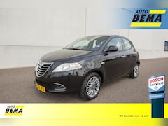 Lancia Y(psilon) - Ypsilon 1.2 Black & Red