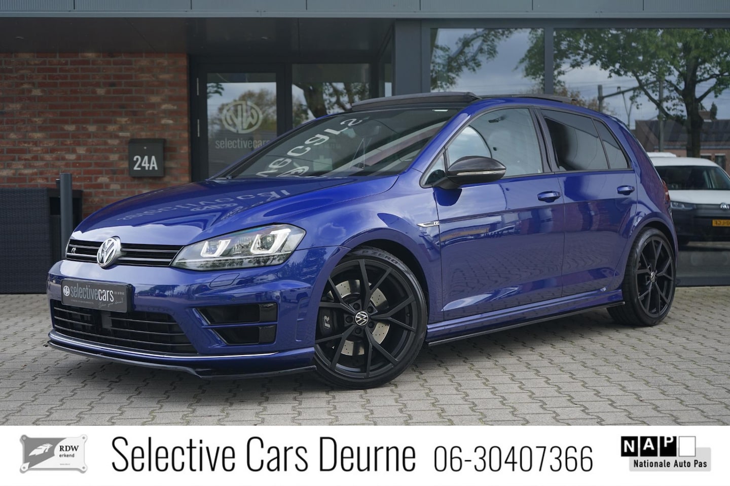 Volkswagen Golf - 2.0 TSI R 4Motion Automaat, Pano, Camera, Maxton, Leder, - AutoWereld.nl