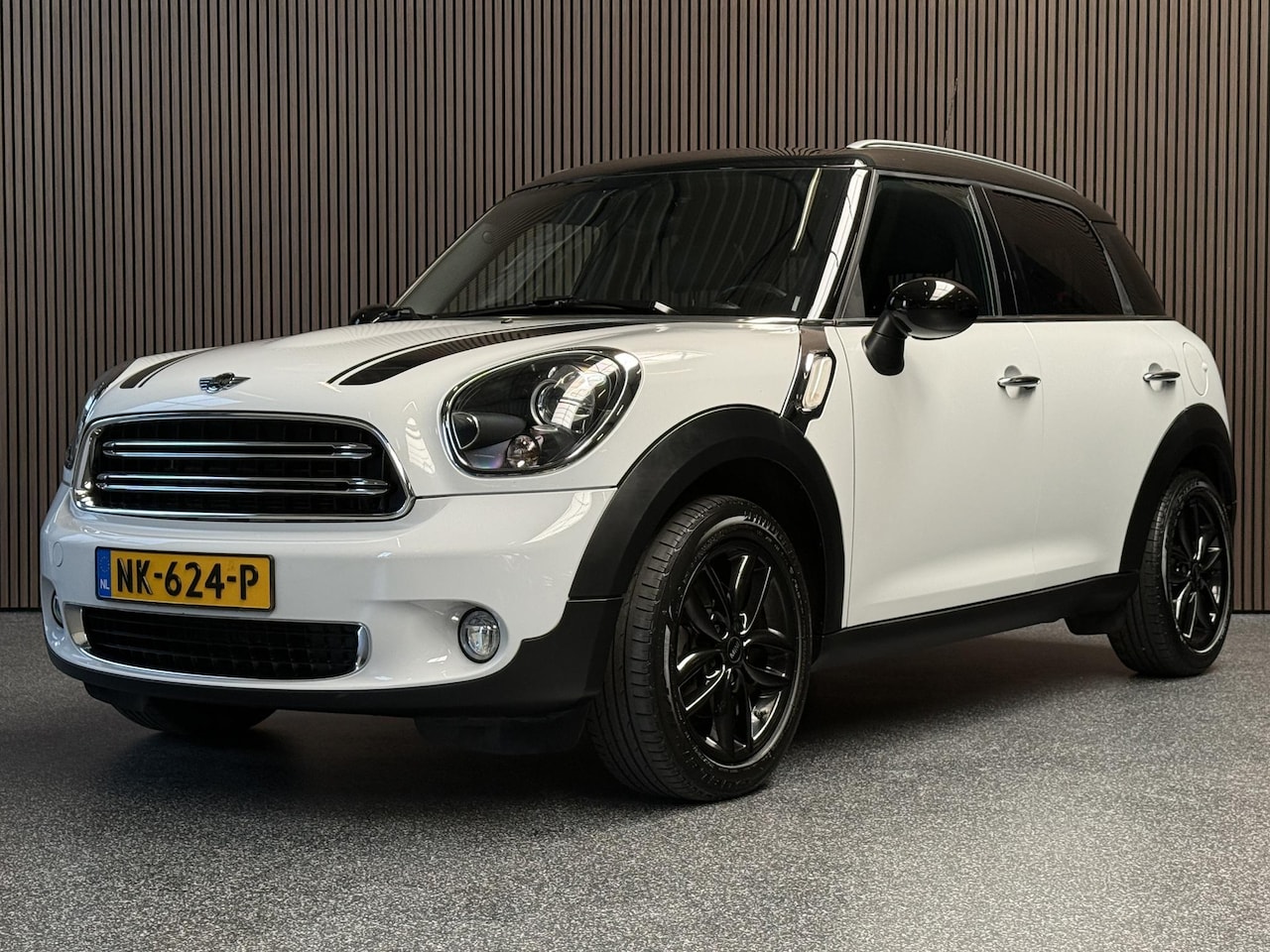 MINI Countryman - Mini 1.6 Cooper Chili | Leer | Navi | Dealer onderhouden - AutoWereld.nl