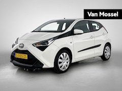 Toyota Aygo - 1.0 VVT-i x-play limited | Airco | Elektrische ramen voor | Camera | LED dagrijverlichting