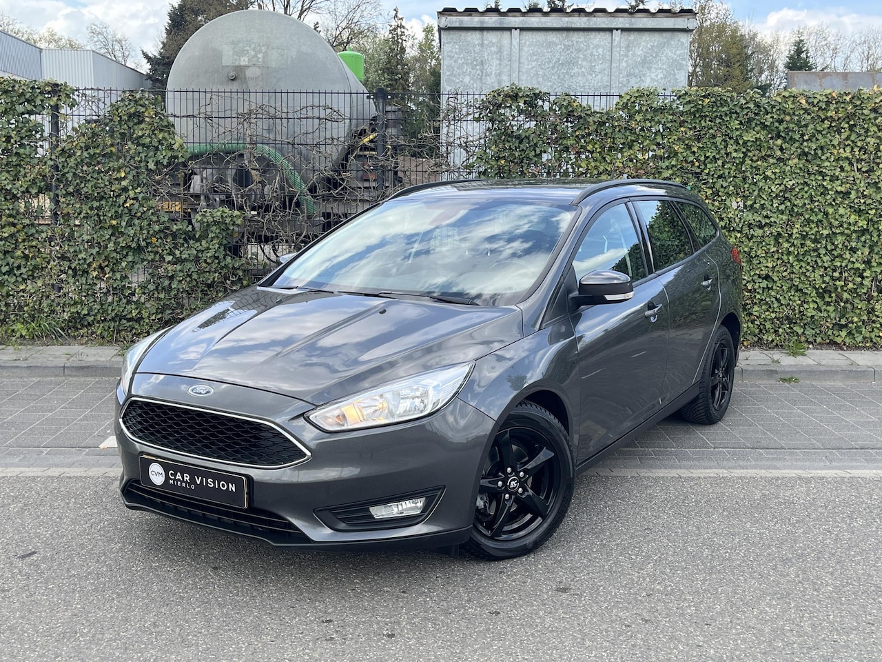 Ford Focus Wagon - 1.0 Edition Trekhaak * Navi * Nieuwe Distr. * Garantie - AutoWereld.nl