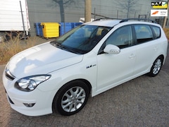 Hyundai i30 CW - 1.4i i-Motion Business