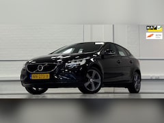 Volvo V40 - 2.0 T3 Nordic+ 100% Dealer onderhouden Trekhaak Navi LED Half/leer Mooi