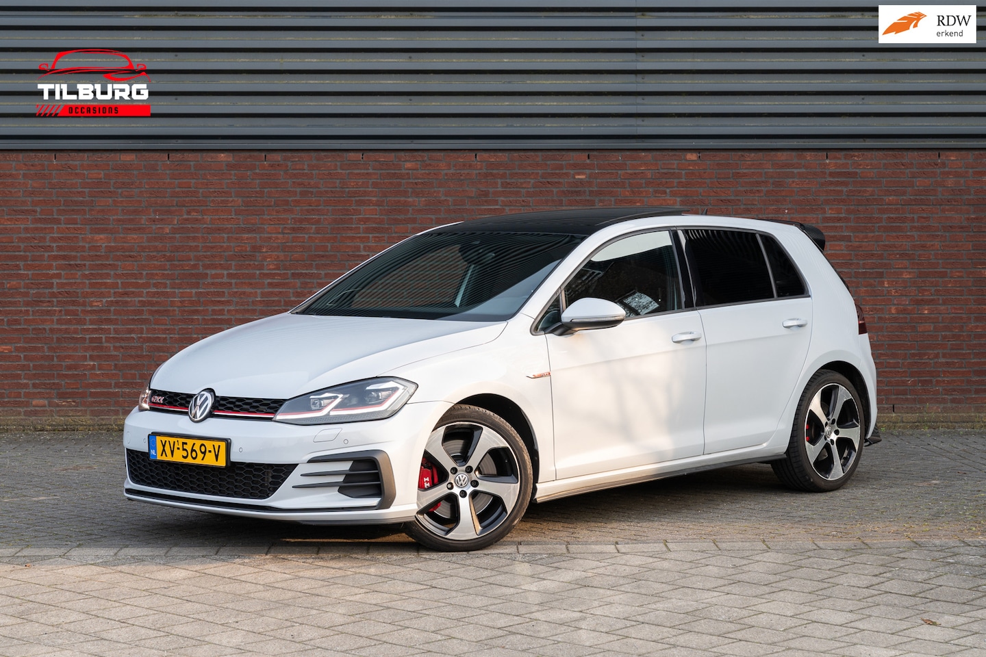Volkswagen Golf - 2.0 TSI GTI Performance | PANO | LED | ACC | - AutoWereld.nl