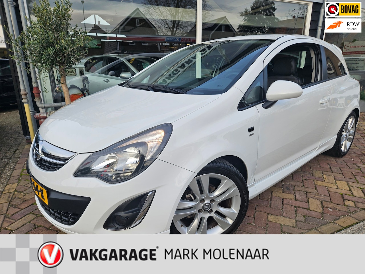 Opel Corsa - 1.4-16V Opc-Line,Sport - AutoWereld.nl
