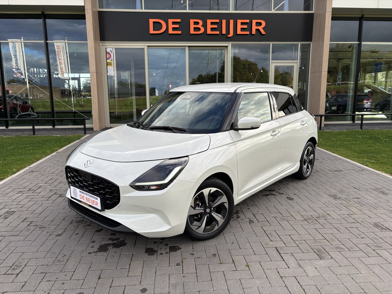 Suzuki Swift - 1.2 Style Smart Hybrid Automaat I Camera I Navi I Carplay - AutoWereld.nl