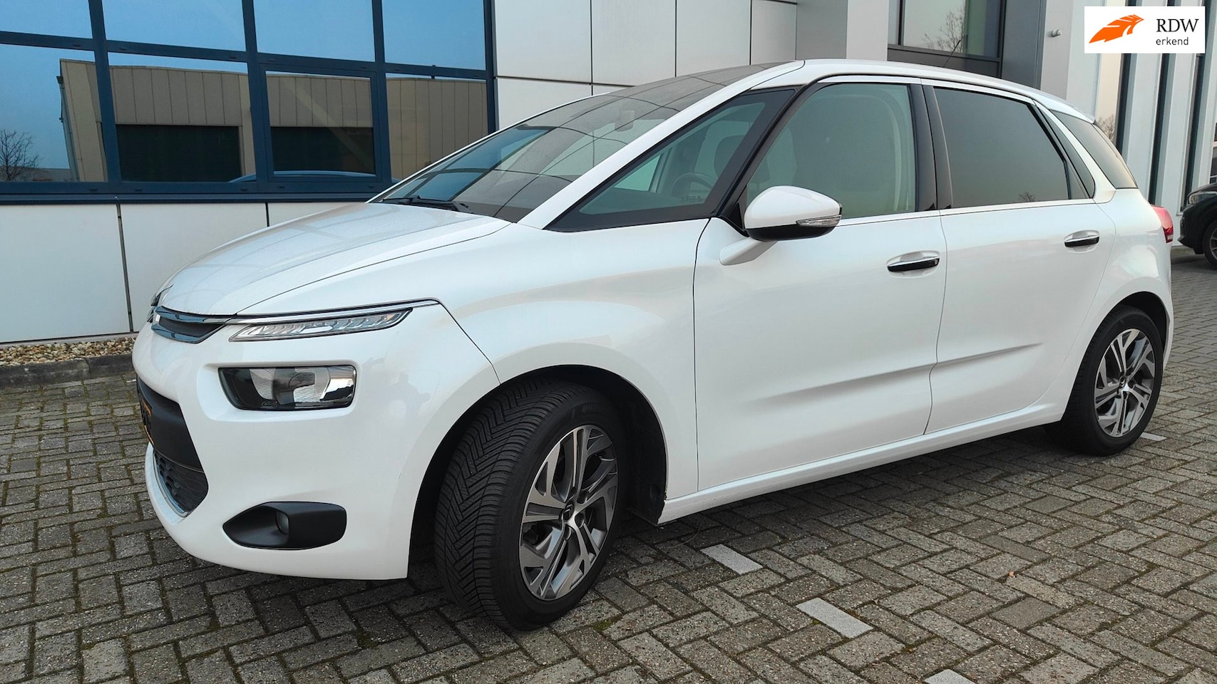 Citroën C4 Picasso - 1.6 HDi Intensive complete onderhoudshistorie! nieuwe APK - AutoWereld.nl