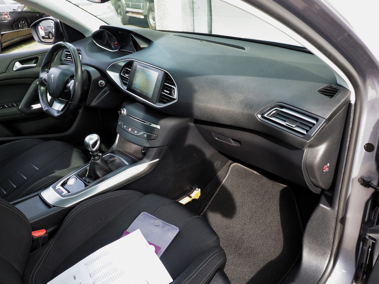 Peugeot 308 - Premiëre 1.6 THP CLIMA PANO CRUISE NAVI PARKEER S.
