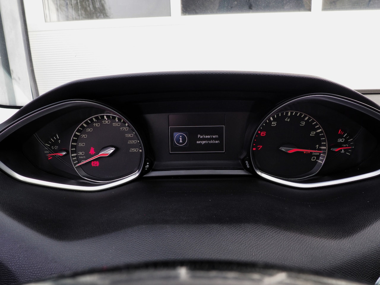 Peugeot 308 - Premiëre 1.6 THP CLIMA PANO CRUISE NAVI PARKEER S.