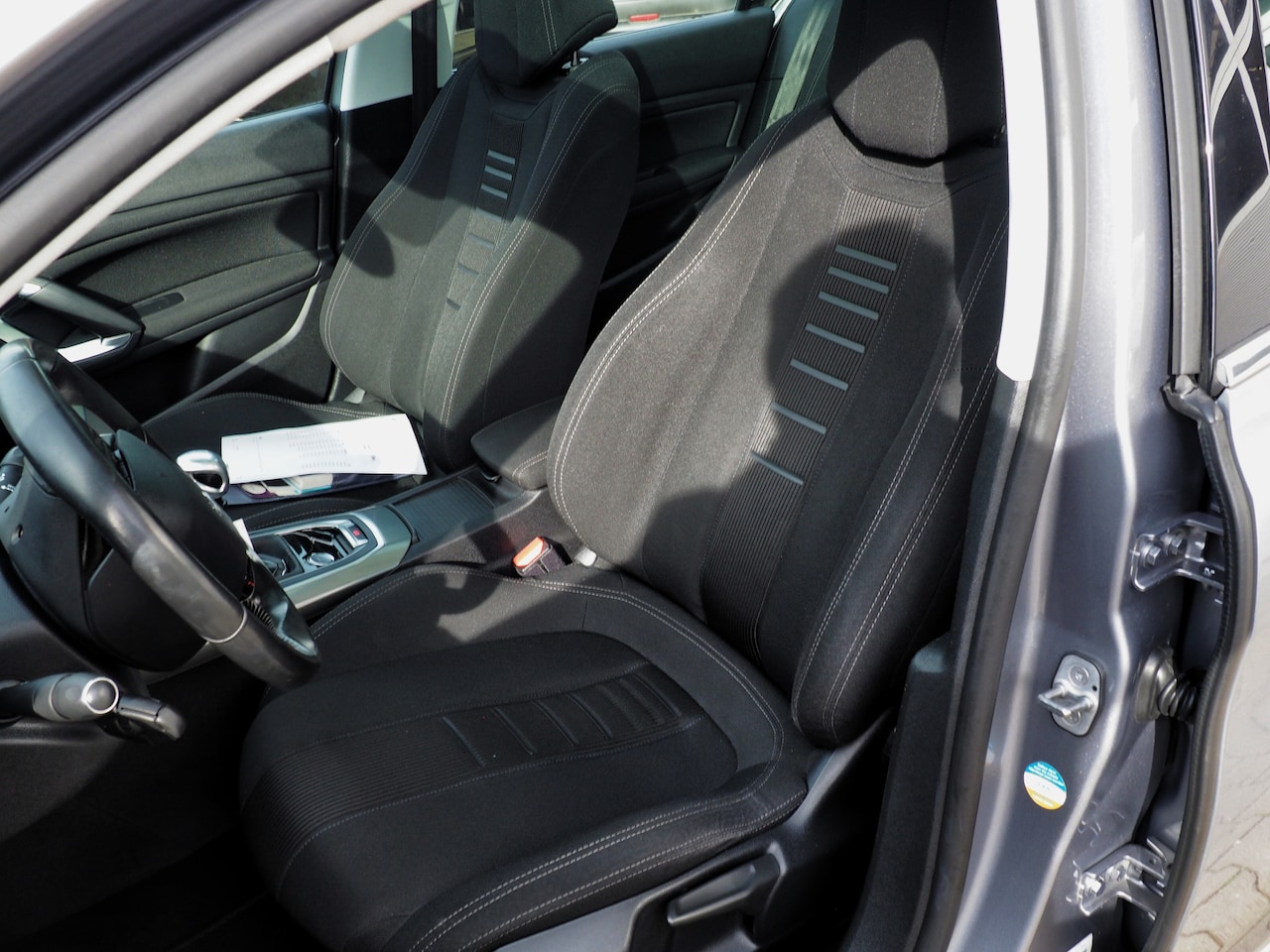 Peugeot 308 - Premiëre 1.6 THP CLIMA PANO CRUISE NAVI PARKEER S.