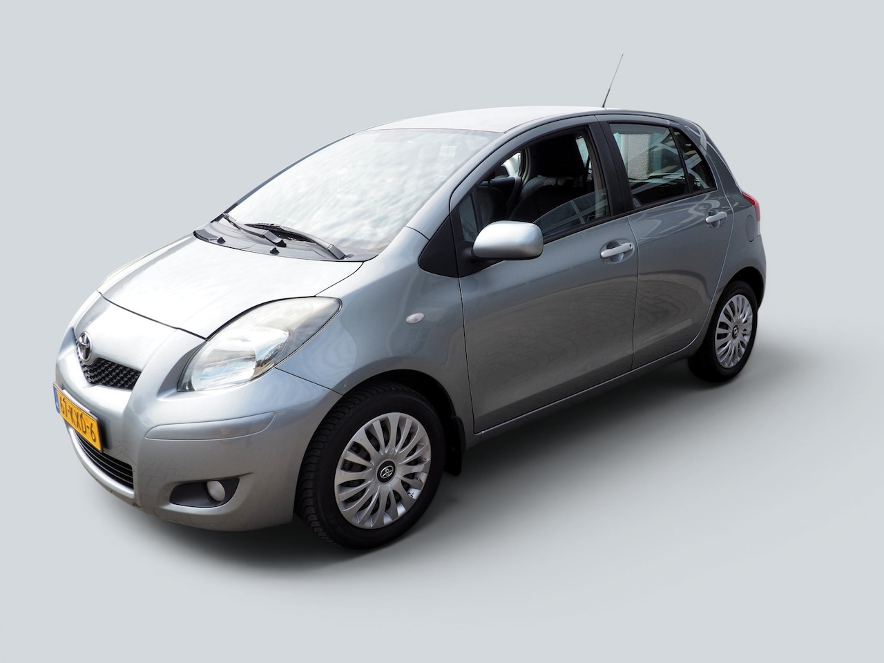 Toyota Yaris - 1.3 16v VVT-i Aspiration AIRCO TREKH. ELEK. PAKKET